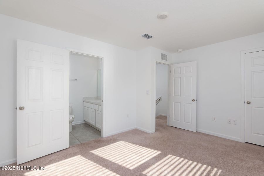 Spacious, unfurnished interior of a new home in Equinox East, Jacksonville (Image 15).