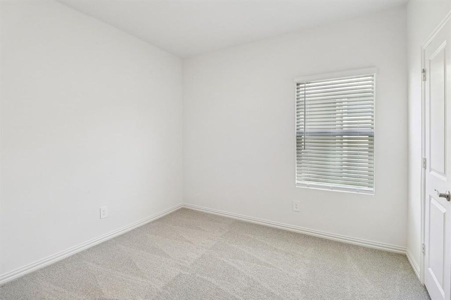 Spacious, unfurnished interior of a new home in Lakehaven - Spring Series, Farmersville (Image 19).