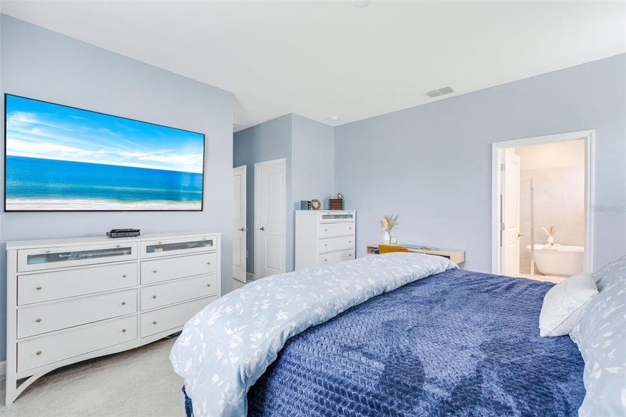 Furnished interior view inside a new home in , Bradenton (Image 23).