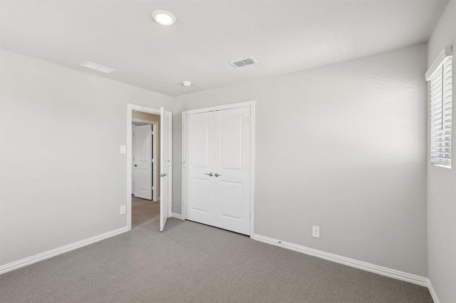 Photo is not of the actual home, but is an inspirational photo of builder’s model home and may depict options, furnishings, and/or decorator features that are not included. Photo is not of the actual home, but is an inspirational photo of builder’s model home and may depict options, furnishings, and/or decorator features that are not included.