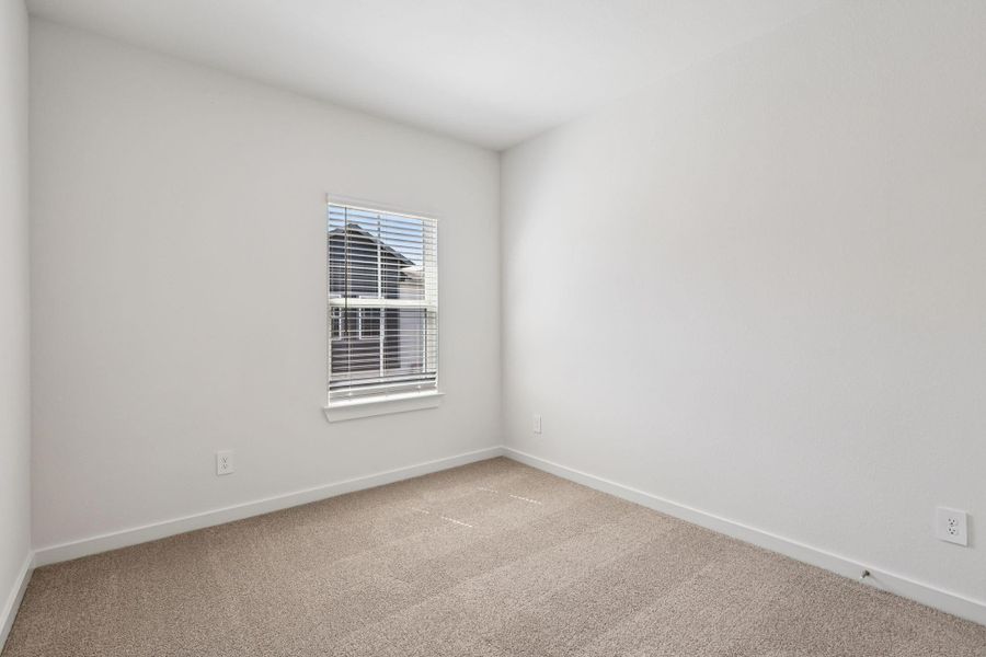 Spacious, unfurnished interior of a new home in Parkway Commons - City Series, Missouri City (Image 17).