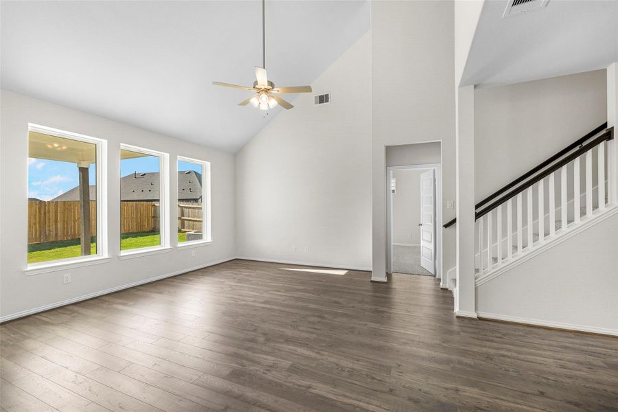 Spacious, unfurnished interior of a new home in Southern Pointe, College Station (Image 13). Spacious, unfurnished interior of a new home in Southern Pointe, College Station (Image 13).