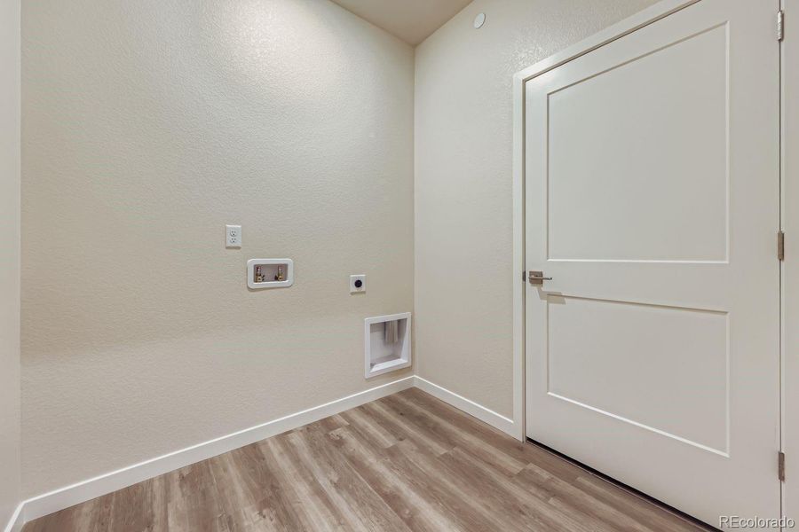 Spacious, unfurnished interior of a new home in , Westminster (Image 32).