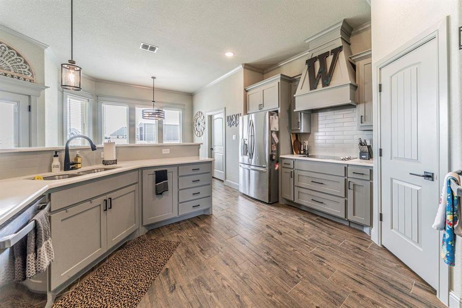 Furnished interior view inside a new home in , Weatherford (Image 12).