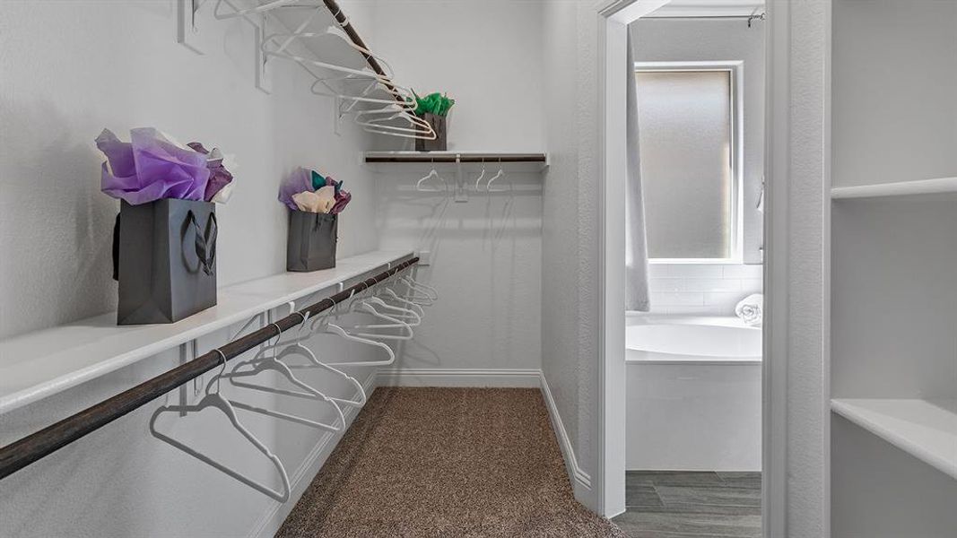 Furnished interior view inside a new home in Lakeview Pointe, Grand Prairie (Image 21).