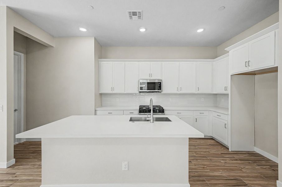 Furnished interior view inside a new home in Mira Vista at Victory, Buckeye (Image 4). Furnished interior view inside a new home in Mira Vista at Victory, Buckeye (Image 4).