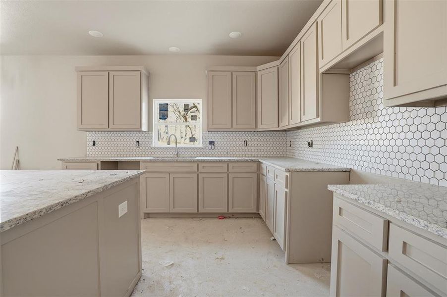 Furnished interior view inside a new home in , Cleburne (Image 4).