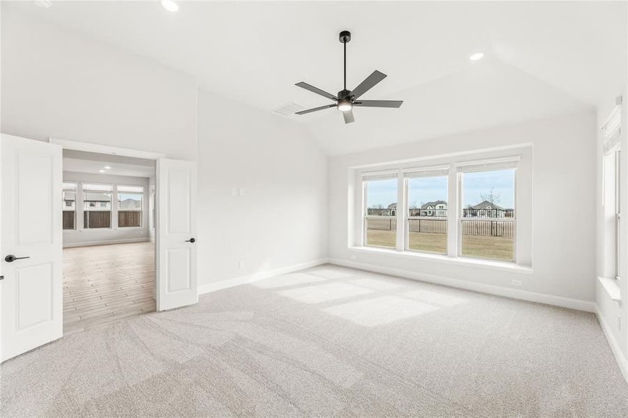 Spacious, unfurnished interior of a new home in Stone River Glen 60s, Royse City (Image 32).