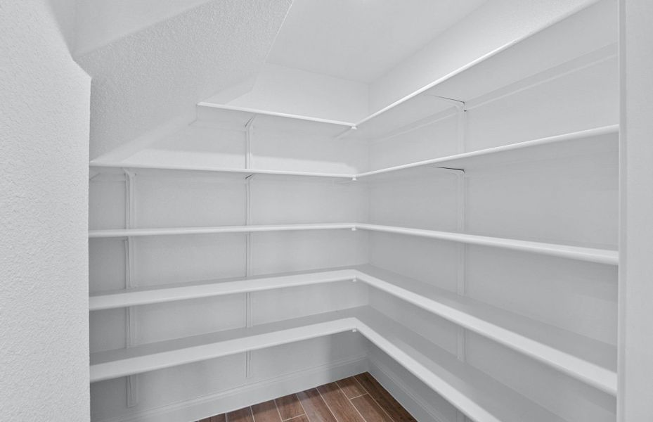 Spacious, unfurnished interior of a new home in Lagos, Manor (Image 26).