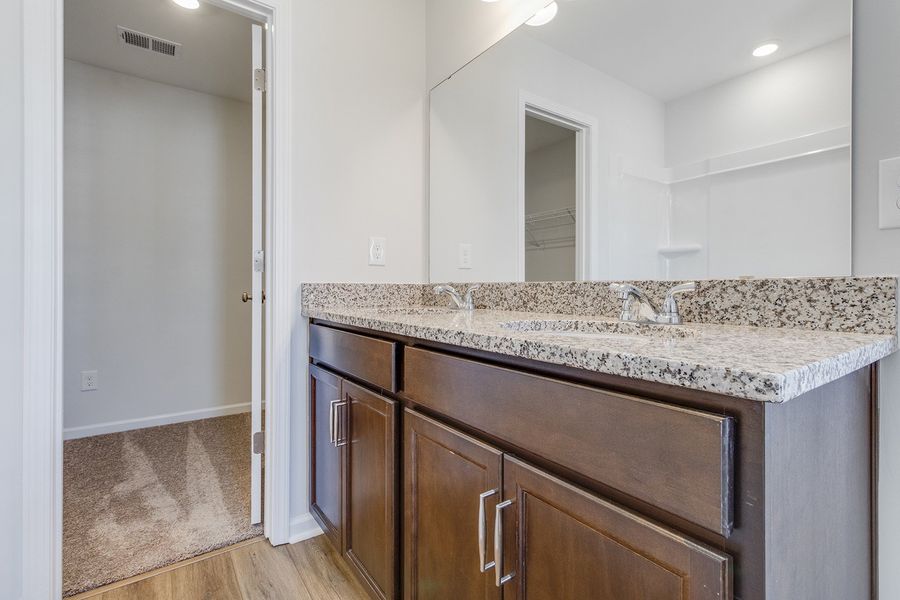 Image 29 of a home in Astoria.