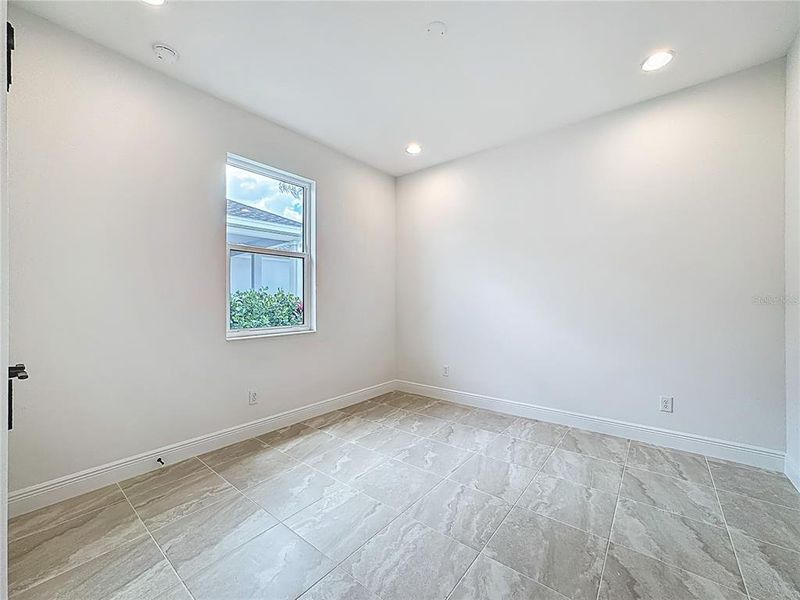 Spacious, unfurnished interior of a new home in , Parrish (Image 37).