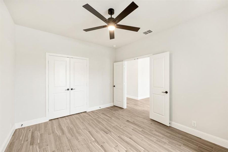 Spacious, unfurnished interior of a new home in Devonshire Classic 60-65, Forney (Image 19). Spacious, unfurnished interior of a new home in Devonshire Classic 60-65, Forney (Image 19).