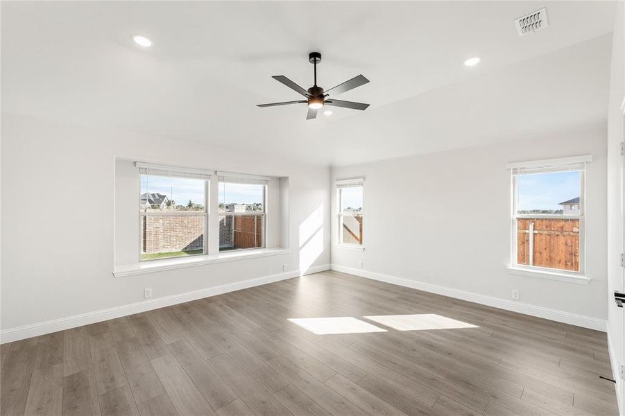 Spacious, unfurnished interior of a new home in Villages of Walnut Grove, Midlothian (Image 30).