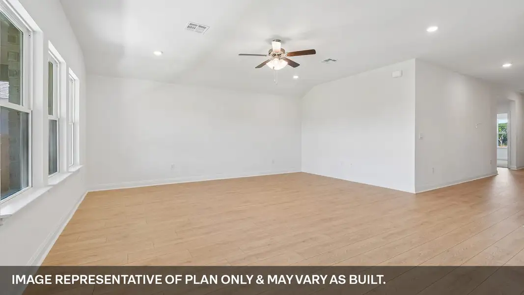 Representative unfurnished interior of a home built from the The Courtland by D.R. Horton in Riverview, Georgetown (Image 34).