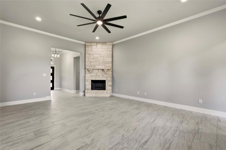 Spacious, unfurnished interior of a new home in , Wimberley (Image 20).
