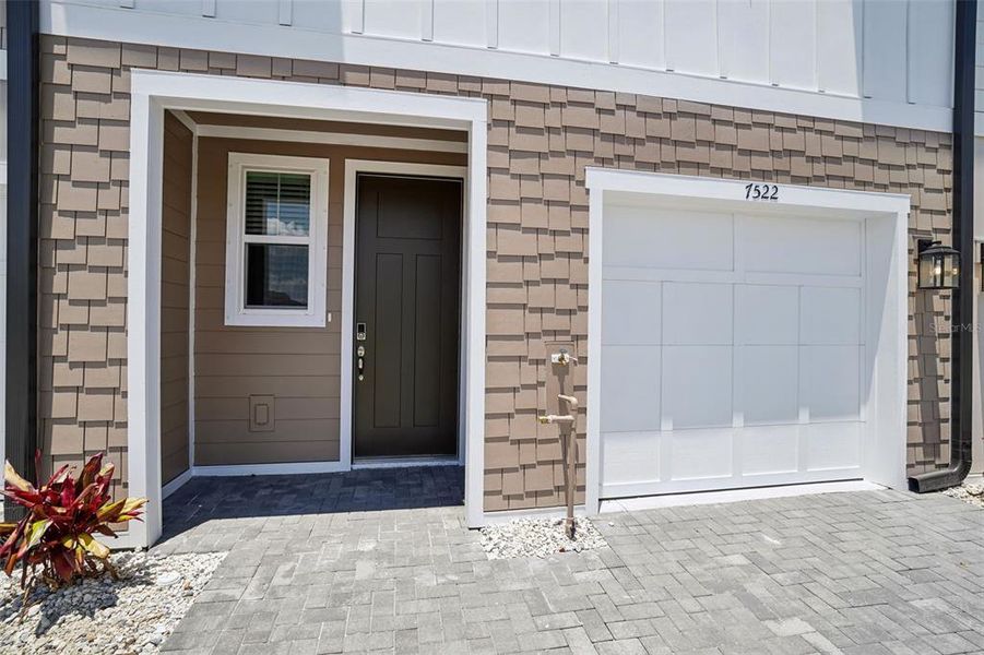 Exterior details and patio area of a home in , Tampa (Image 17).