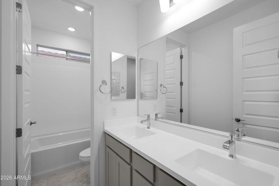 10158 W COLUMBUS Avenue - Ready Now!