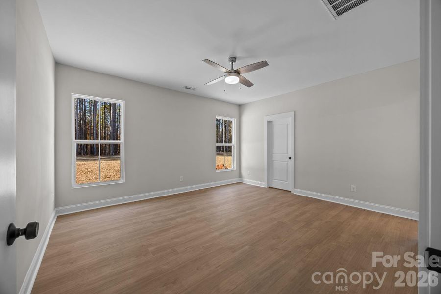 Spacious, unfurnished interior of a new home in , Lincolnton (Image 26).