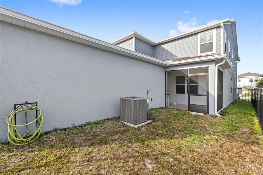 Exterior details and patio area of a home in Winding Meadows, Apopka (Image 3).