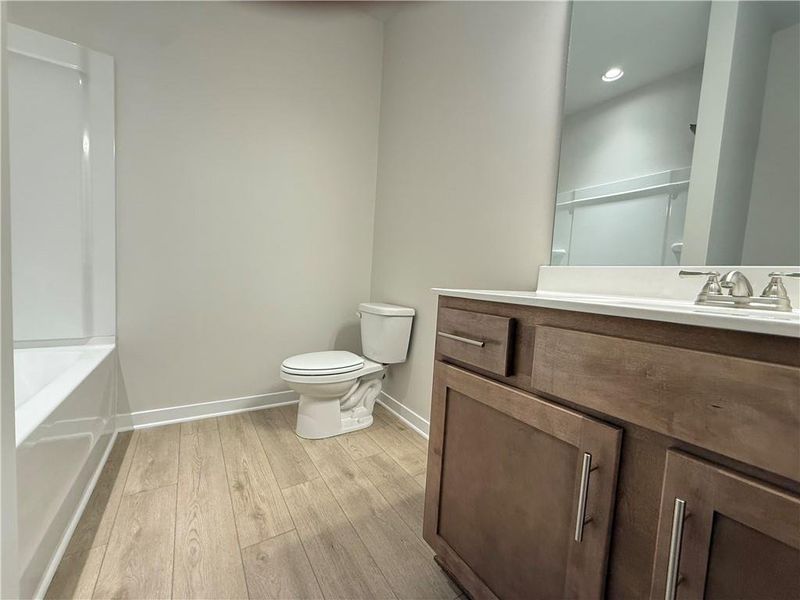 Furnished interior view inside a new home in Ponderosa Farms Manor, Gainesville (Image 13).