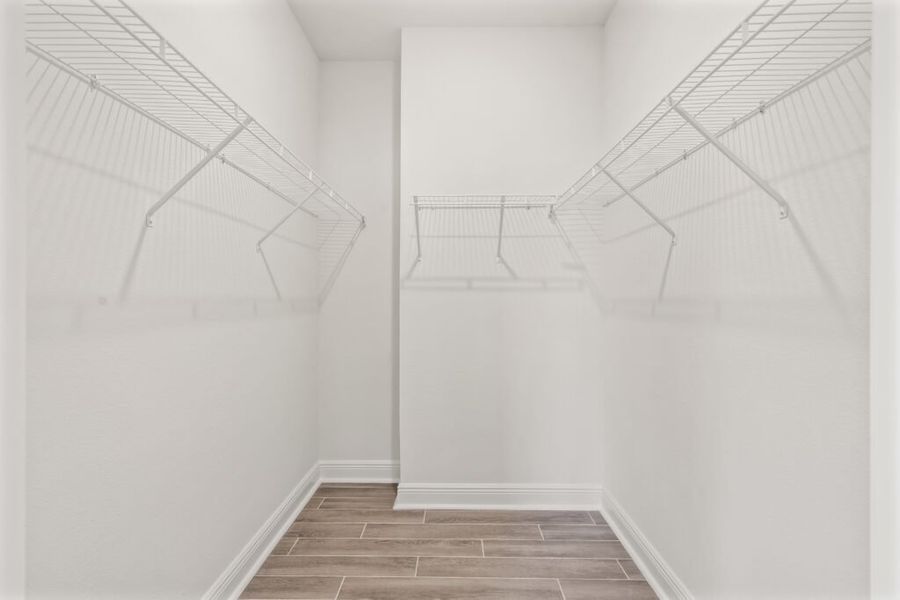 Spacious, unfurnished interior of a new home in Natureview, Freeport (Image 18).