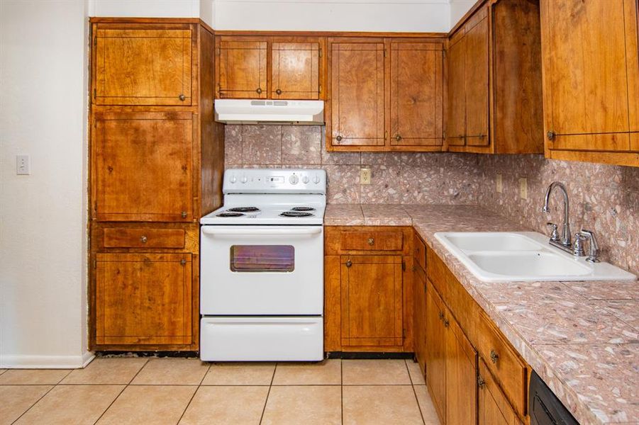 Furnished interior view inside a new home in , Brownwood (Image 3). Furnished interior view inside a new home in , Brownwood (Image 3).