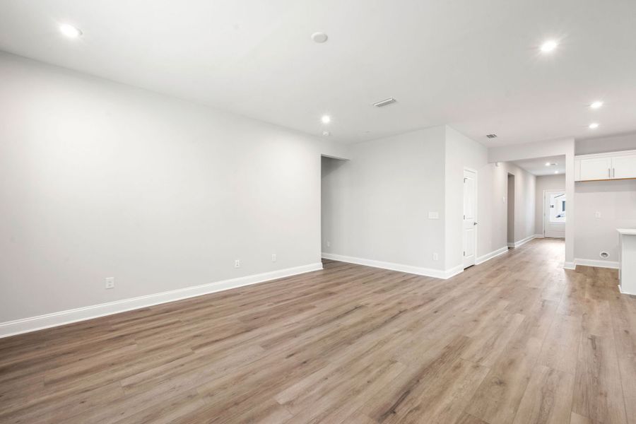 Spacious, unfurnished interior of a new home in Salem Bay, Beaufort (Image 23).