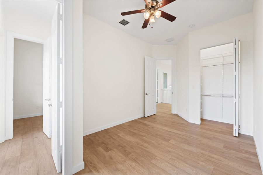 Spacious, unfurnished interior of a new home in , Fort Lauderdale (Image 20).