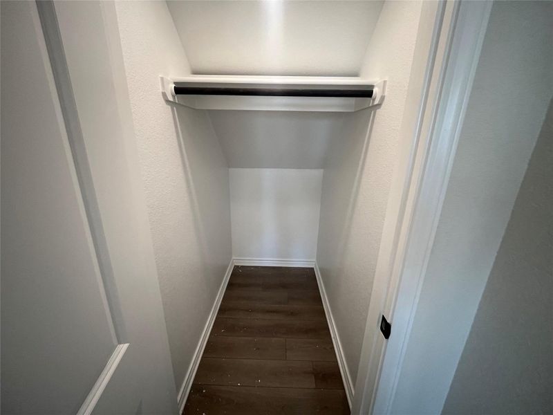 Spacious, unfurnished interior of a new home in Lariat, Liberty Hill (Image 6).