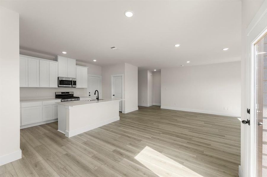 10. 2900 Woodbrook - Dining (2)