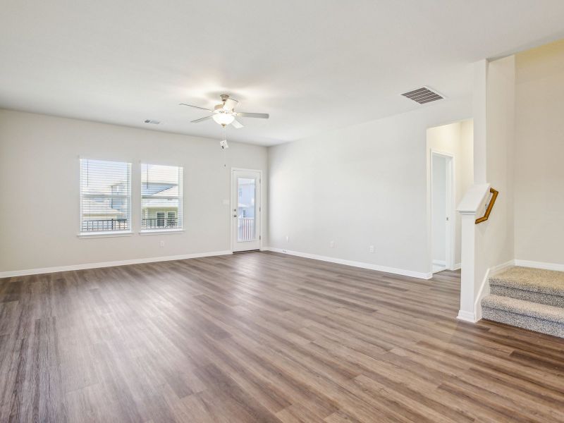 Spacious, unfurnished interior of a new home in Turner's Crossing - Reserve Collection, Buda (Image 7).