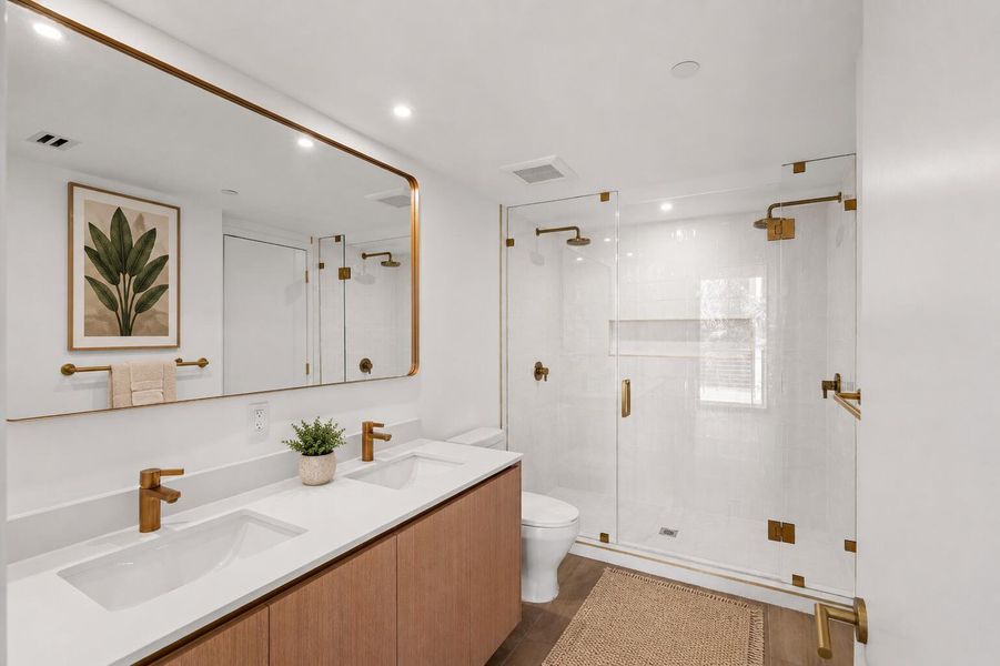 bathroom:angle bathroom:angle