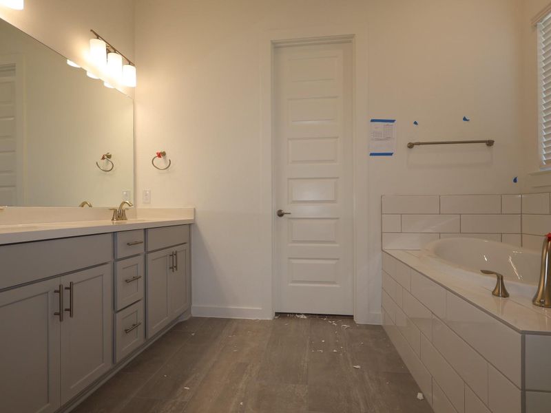 Furnished interior view inside a new home in Barksdale, Leander (Image 7).