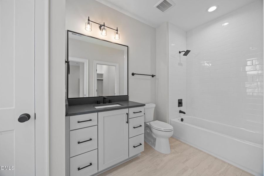 Ensuite Bath