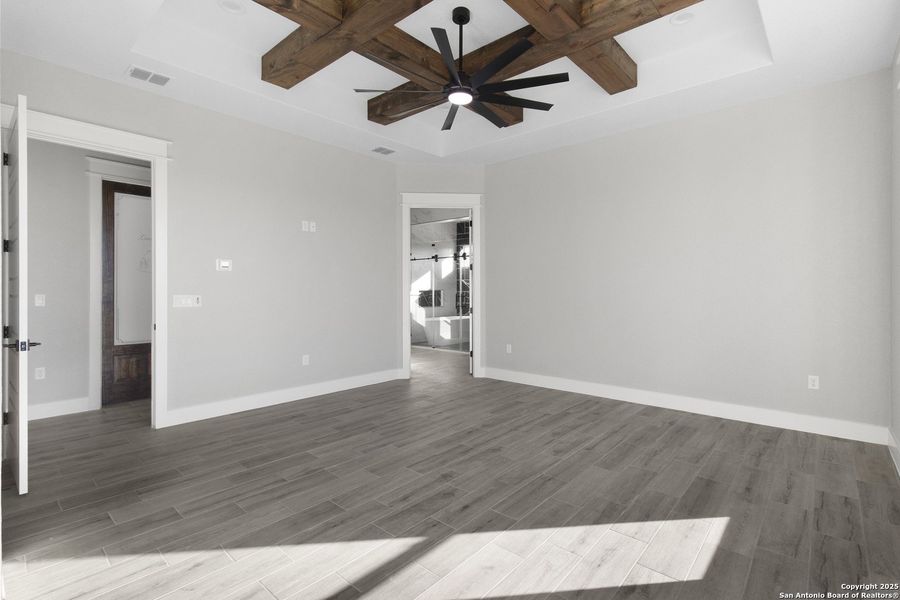 Spacious, unfurnished interior of a new home in , Adkins (Image 21).