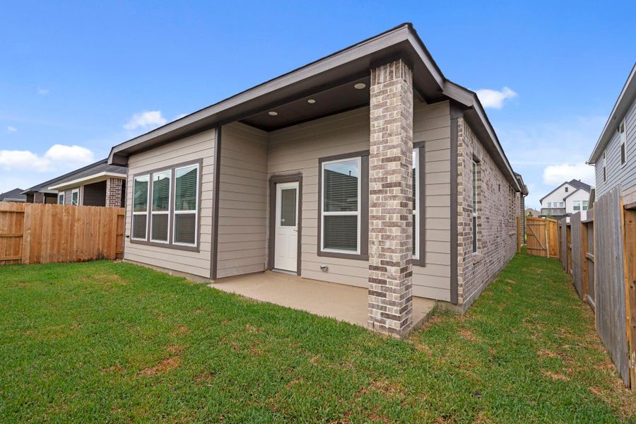 Exterior details and patio area of a home in Emory Glen, Magnolia (Image 21).