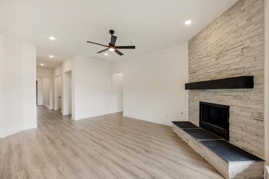 Spacious, unfurnished interior of a new home in Eagle Glen 50, Alvarado (Image 28). Spacious, unfurnished interior of a new home in Eagle Glen 50, Alvarado (Image 28).