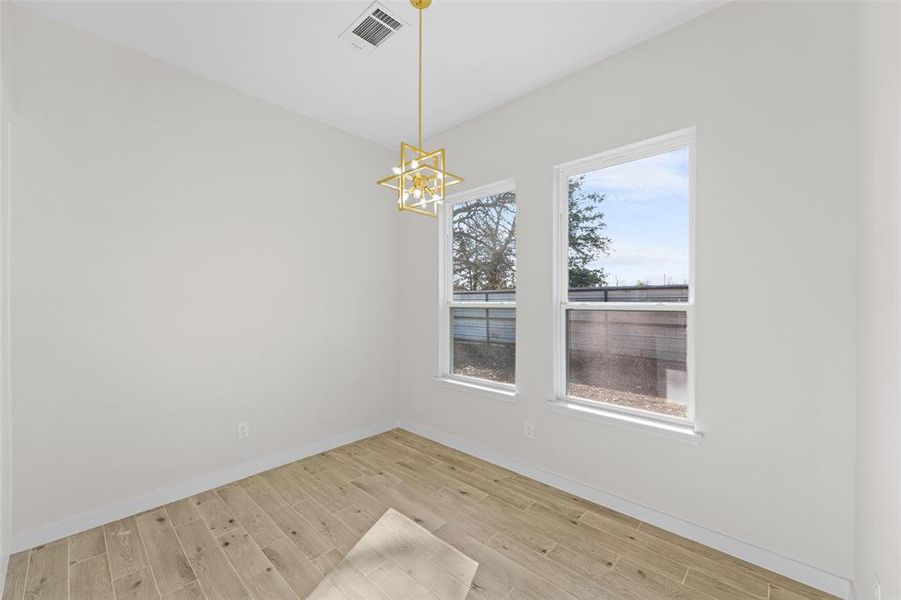 Spacious, unfurnished interior of a new home in , Dallas (Image 18).