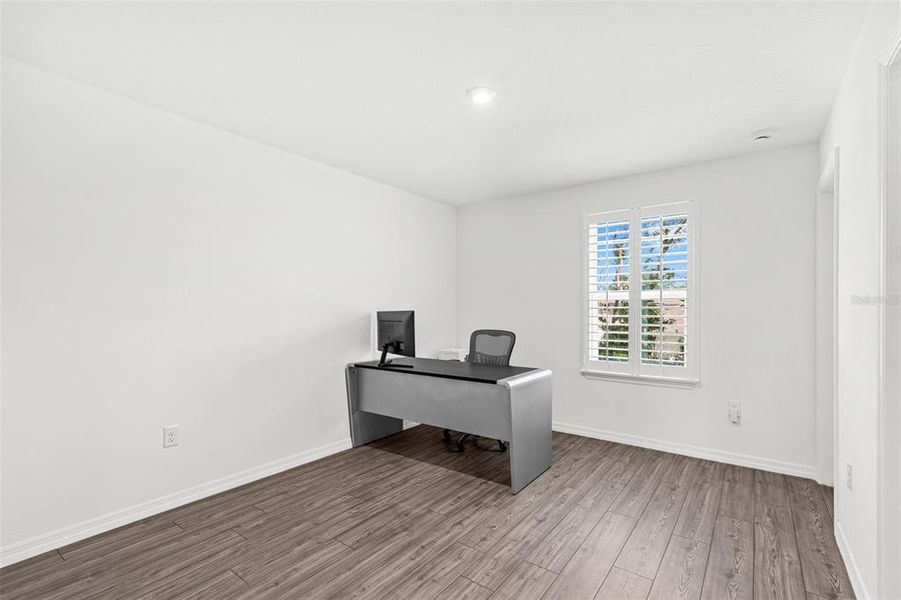 Furnished interior view inside a new home in , Deland (Image 39).