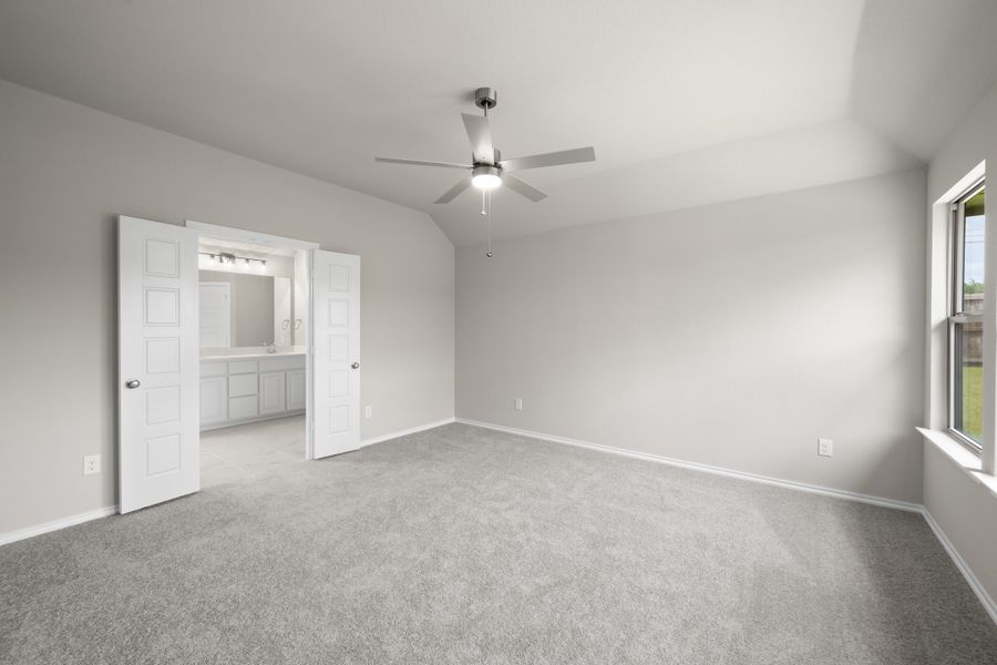 Spacious, unfurnished interior of a new home in Chisholm Hills, Cleburne (Image 22).