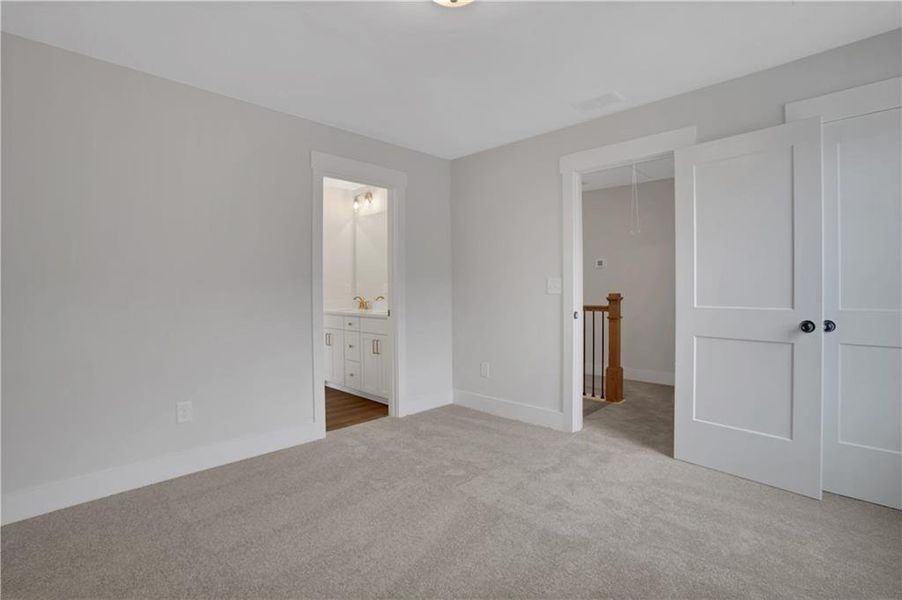 Spacious, unfurnished interior of a new home in Twin Lakes, Hoschton (Image 38). Spacious, unfurnished interior of a new home in Twin Lakes, Hoschton (Image 38).