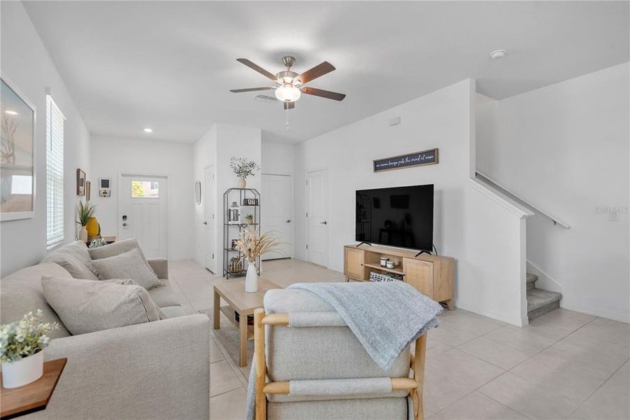 Furnished interior view inside a new home in , Land O' Lakes (Image 5).