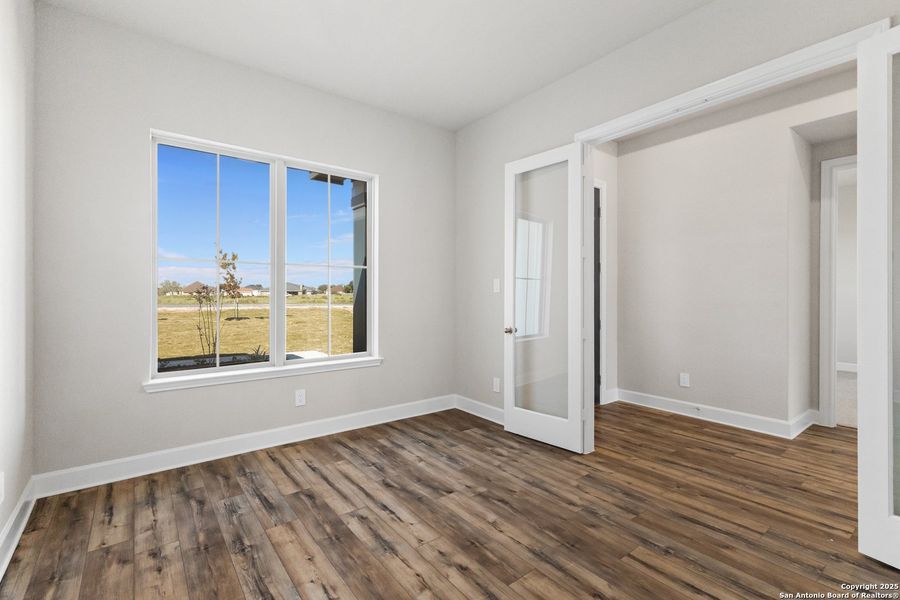 Spacious, unfurnished interior of a new home in Pradera Ridge, Floresville (Image 34). Spacious, unfurnished interior of a new home in Pradera Ridge, Floresville (Image 34).
