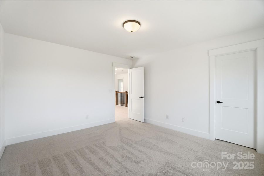 Spacious, unfurnished interior of a new home in Summerlin, Mooresville (Image 31).