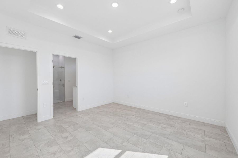 19-web-or-mls-S Castle Cir-S2204-019