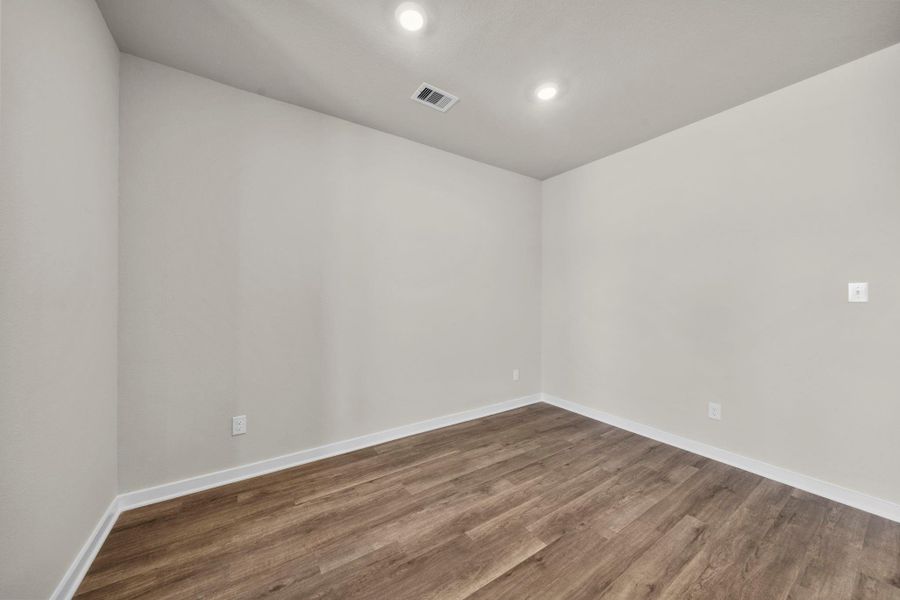 Spacious, unfurnished interior of a new home in Cypress Green, Hockley (Image 28).