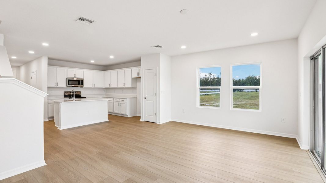 Furnished interior view inside a new home in Twin Oaks, Zephyrhills (Image 11).