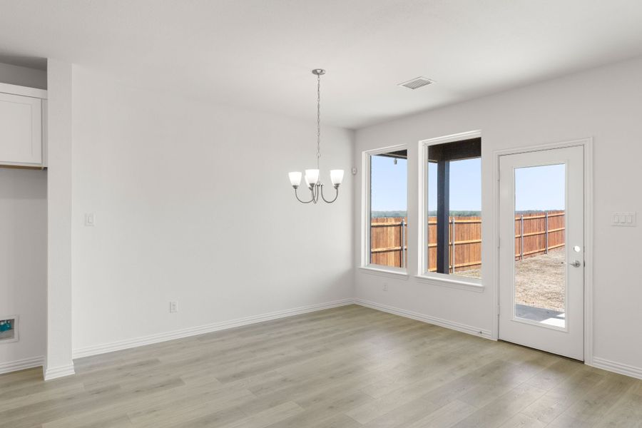 Representative unfurnished interior of a home built from the Kingston by UnionMain Homes in Elevon, Lavon (Image 26).
