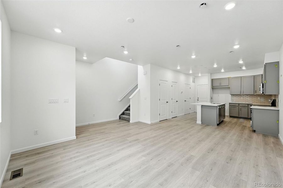 17115 W 91st Lane ~ Ready Now 17115 W 91st Lane ~ Ready Now