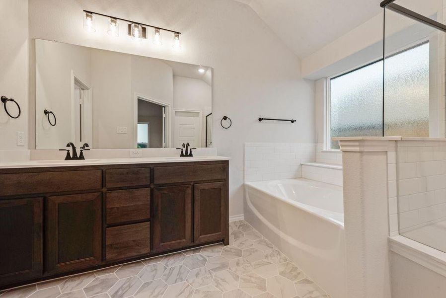 El Dorado-Concept 1849--261 Coronado Court-Primary bathroom1-Risewell Homes